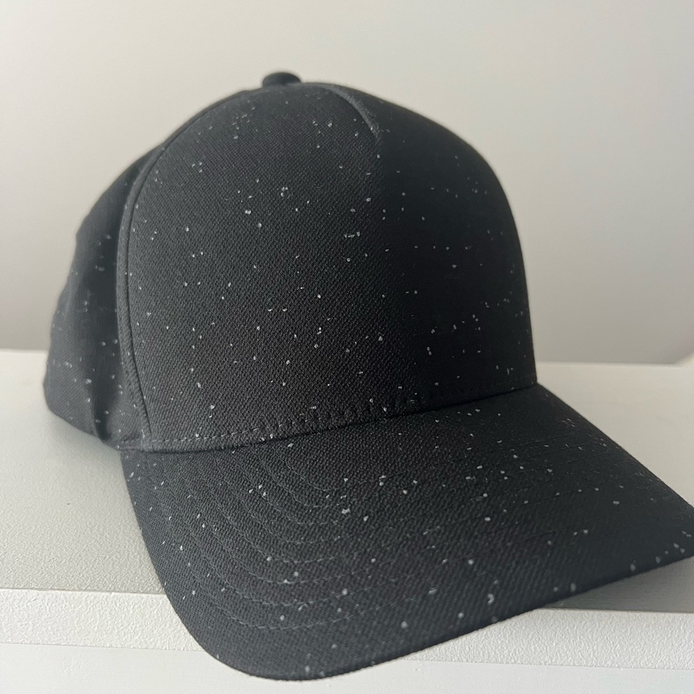 Travis Mathew Black Speckled Hat